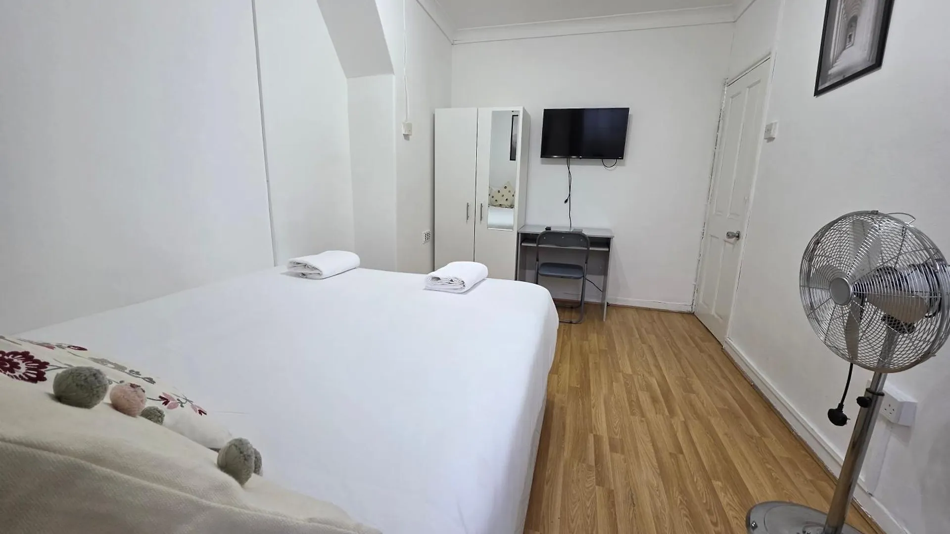 Lägenhet Budget Grey House London Storbritannien